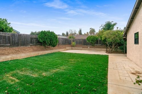 5545 Gloucester Way, Riverside CA  92506-3425 exterior