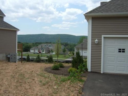 1985 West St, Southington CT  06489-6001 exterior