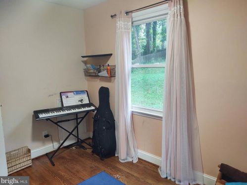 3201 Henderson Ave, Silver Spring MD 20902-1921 exterior