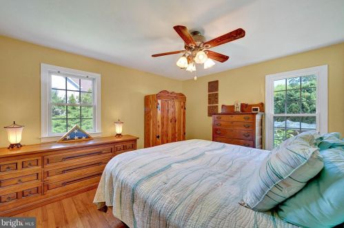 11 Corey Dr, Trenton NJ  08628-1503 exterior