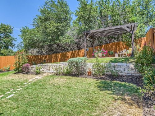 4333 Canyon Glen Cir, Austin TX  78732-2187 exterior