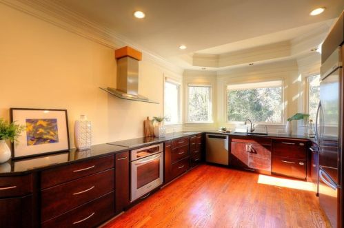 4086 Haverhill Dr, Atlanta GA  30342-3818 exterior