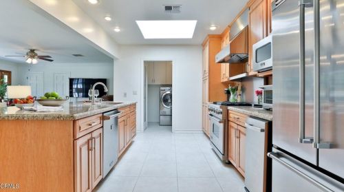 2347 Caracas St, Glendale CA  91214-3004 exterior