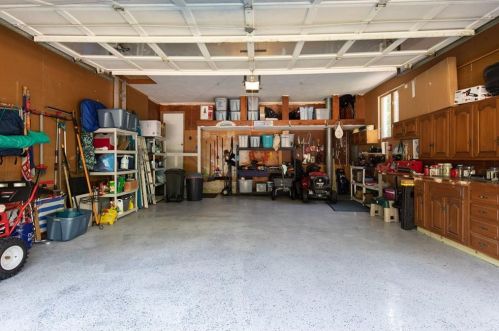 30 Forrestal Dr, Westerly RI  02891-1114 exterior