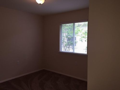 5617 Bentsen Ln, Austin TX  78723-6042 exterior