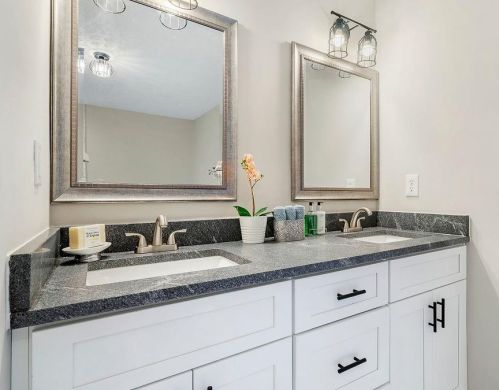 3740 High Pt Ln, Atlanta GA  30331-7906 exterior