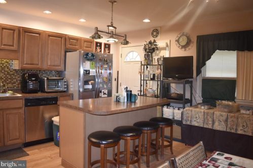 6024 10th St, Philadelphia PA 19147-1917 exterior