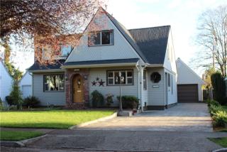 2703 Garfield St, Longview, WA 98632-2038