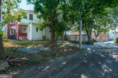513 Chestnut St, Lancaster PA  17602-3018 exterior