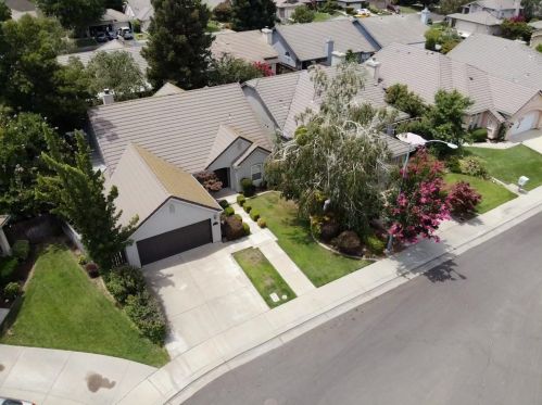 623 Candlewood Ct, Lodi, CA 95242-4646