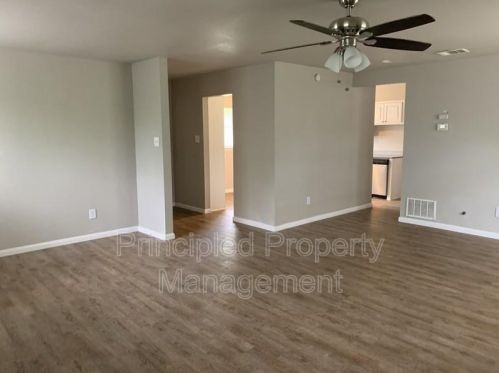 7204 Greenlee St, Fort Worth TX  76112-5809 exterior