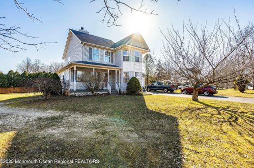 21 Scarlet Oak Ct, Jackson Twp, NJ 08527-1247