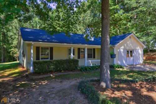 150 Branchwood Dr, Porterdale, GA 30016-7504
