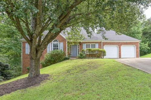 1773 Fairfax Dr, Lithia Springs, GA 30122-2907