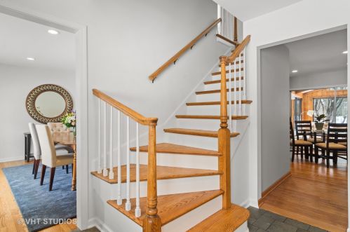 10 Kildare Ct, Bannockburn, IL 60015-4424