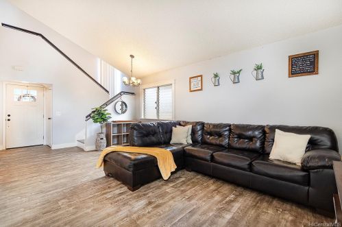 95702 Makaiolani St, Mililani, HI 96789-2940