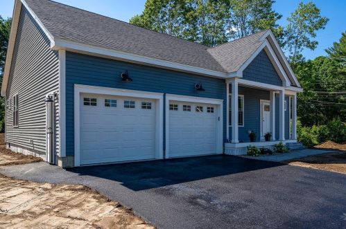 35 Gerrish Rd, Dover, NH 03820-4675