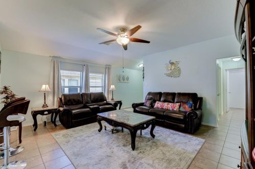 18142 Sorrell Oaks Ln, Richmond TX  77407-2496 exterior