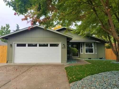 3011 Clearview Ave, Medford, OR 97501-7502