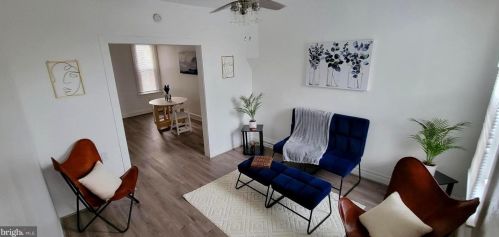 2126 Greenwood St, Harrisburg, PA 17104-2738