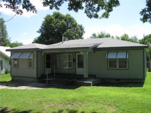 304 10th St, Mason, OK 74859-3222