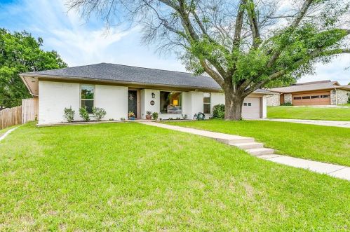 6813 Winifred Dr, Fort Worth TX  76133-5035 exterior