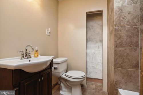 5533 4 St, Philadelphia PA 19140-2417 exterior