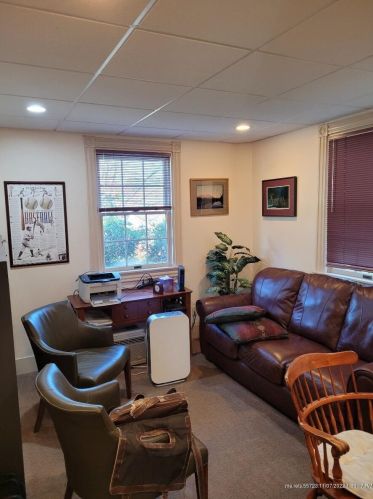 46 Main St, Yarmouth, ME 04096-6954