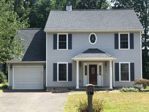 28 Fitch Meadow Ln, Wapping, CT 06074-1037