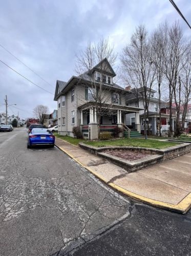427 Vermont Ave, Rochester PA  15074-2035 exterior