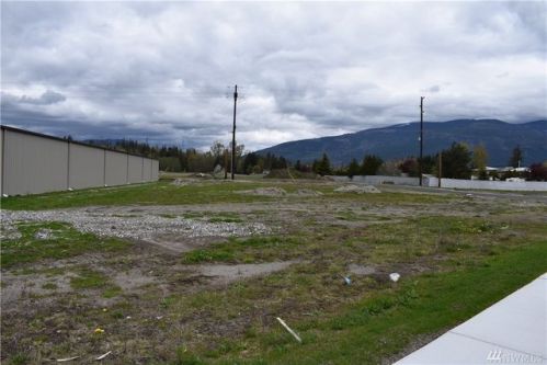 1386 Moore St, Sedro Woolley, WA 98284-7524