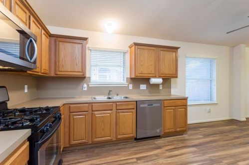 1230 Gibbons Ct, Richmond TX 77471-2485 exterior