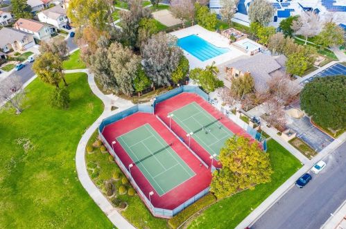 4 Campanero, Irvine CA  92620-1821 exterior