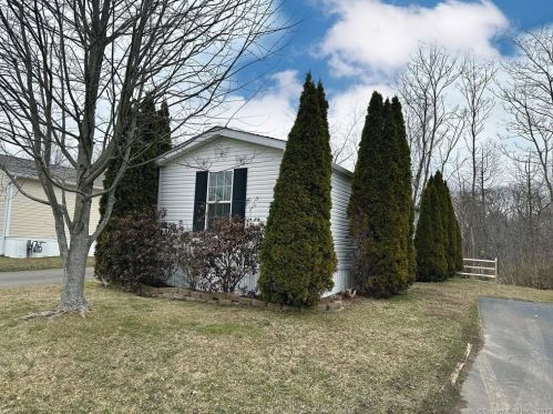 21 Marble Ln, Milford, CT 06460-3865