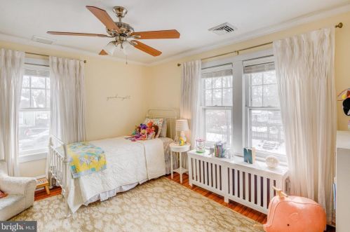 100 Strawbridge Ave, Camden NJ 08108-1806 exterior