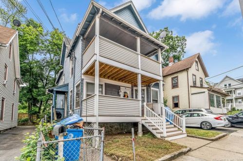 18 Kneen St, Huntington, CT 06484-3326