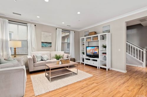 106 Coralwood, Irvine CA  92618-2248 exterior