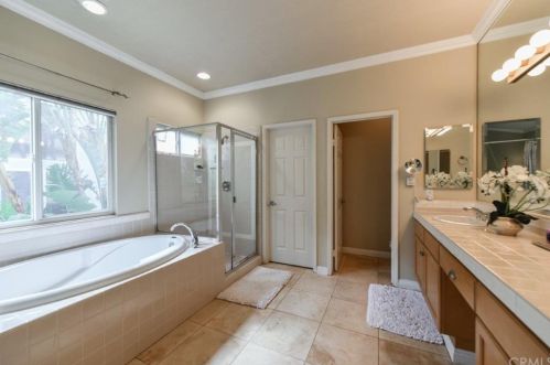 8774 Banner Rdg Dr, Anaheim CA  92808-1665 exterior