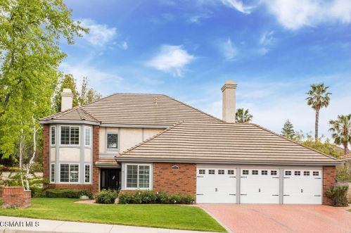5480 Bromely Dr, Calabasas, CA 91377-4749