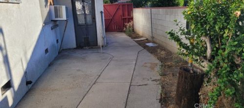 15437 Lemac St, Van Nuys, CA 91406-2015