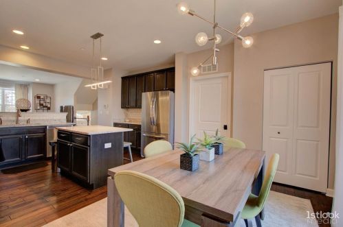4109 Royal Mews Cir, Naperville IL  60564-7174 exterior