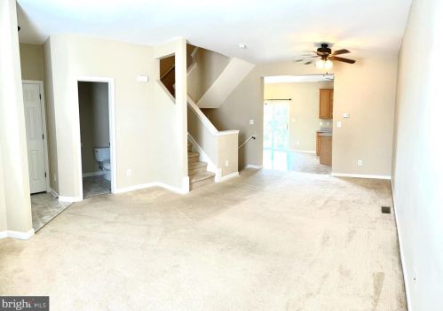 1881 Jamestown Ln, York, PA 17408-8808