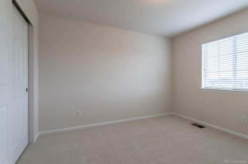 7400 Old Hammer Way, Aurora CO 80016-6115 exterior