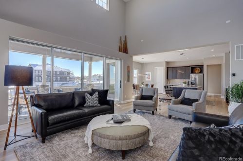 27661 Lakeview Dr, Aurora CO 80016 exterior