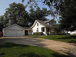 145 Church St, Kewanee, IL 61443-3415