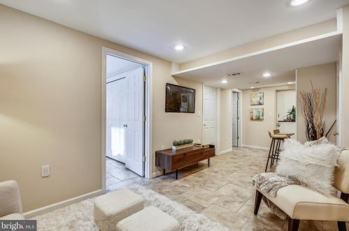 9103 1st Ave, Silver Spring MD 20912-4654 exterior