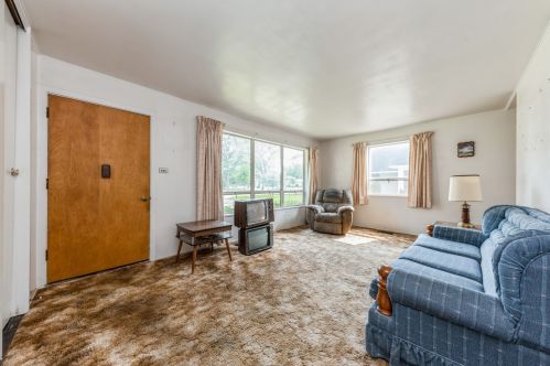 2805 Campbell St, Rolling Meadows, IL 60008-1525