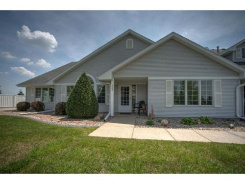 747 Grayhawk Cir, Mankato, MN 56001-8730