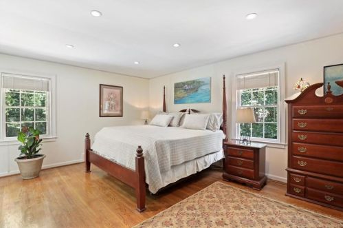 5700 Lake Island Dr, Atlanta GA  30327-4836 exterior