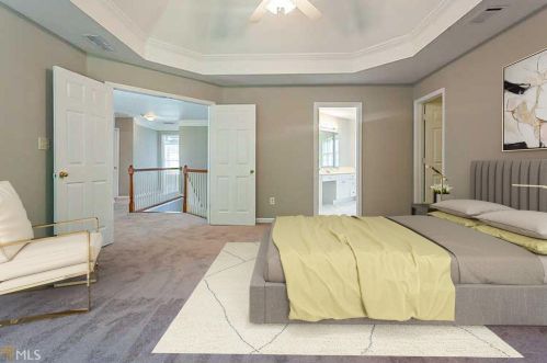 4472 Beacon Hill Dr, Lilburn, GA 30047-8914